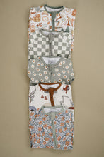 Load image into Gallery viewer, Dainty Meadow Bamboo Zipper