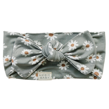 Load image into Gallery viewer, Light Green Daisy Bamboo Head Wrap
