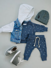 Load image into Gallery viewer, Mebie Baby Hooded Jean Jacket
