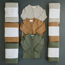 Load image into Gallery viewer, Oatmeal Bamboo Footed Zipper
