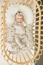 Load image into Gallery viewer, Oatmeal Bamboo Footed Zipper

