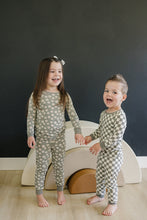 Load image into Gallery viewer, Light Green Checkered Bamboo Cozy Set
