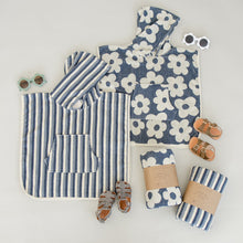 Load image into Gallery viewer, Floral Organic Cotton Beach Poncho
