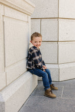 Load image into Gallery viewer, Plaid Hooded Button Up Shirt
