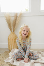 Load image into Gallery viewer, Dainty Meadow Bamboo Cozy Set
