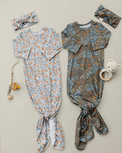 Load image into Gallery viewer, Dainty Meadow Bamboo Head Wrap
