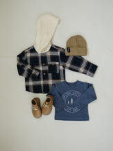 Load image into Gallery viewer, Plaid Hooded Button Up Shirt
