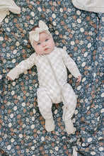 Load image into Gallery viewer, Taupe Checkered Bamboo Zipper
