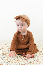 Load image into Gallery viewer, Harvest Floral Muslin Crib Sheet
